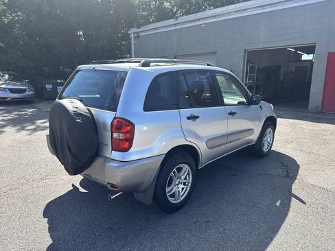 Used 2005 Toyota RAV4 4WD image 8