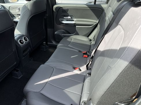 Used 2026 Mercedes-Benz GLB 250 4MATIC image 26