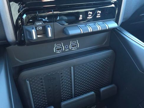 New 2026 RAM 1500 4x4 Crew Cab image 36
