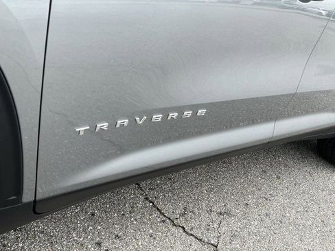 Used 2026 Chevrolet Traverse LT image 31