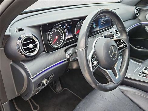 Used 2019 Mercedes-Benz E 300 image 9