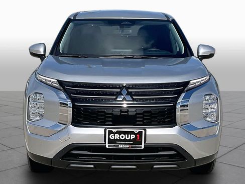 Used 2023 Mitsubishi Outlander ES FWD image 7