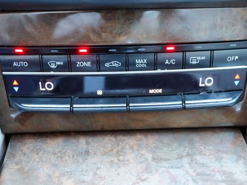 Used 2014 Mercedes-Benz E 350 Sedan image 37