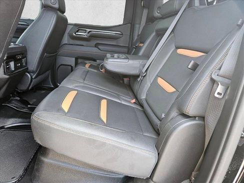 Used 2023 GMC Sierra 1500 AT4 w/ Technology Package AWD/4WD image 20