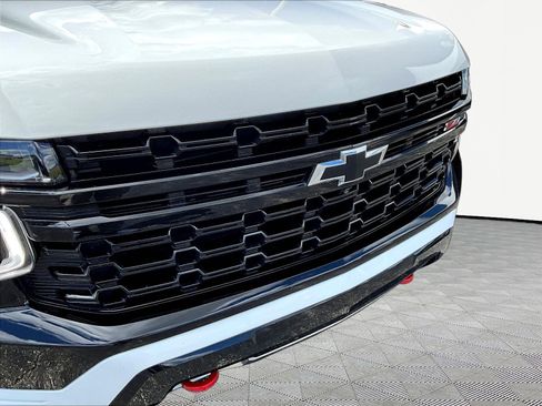 Used 2024 Chevrolet Tahoe Z71 w/ Luxury Package AWD/4WD image 31