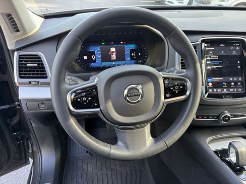 Certified 2023 Volvo XC90 B5 Core w/ Protection Package Premier AWD/4WD image 18