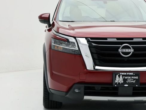 Used 2022 Nissan Pathfinder SL w/ SL Premium Package image 5