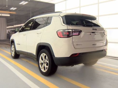 Used 2025 Jeep Compass Latitude w/ Sun & Sound Group AWD/4WD image 4