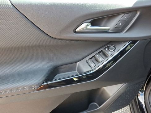 Used 2026 Chevrolet Equinox LT image 18