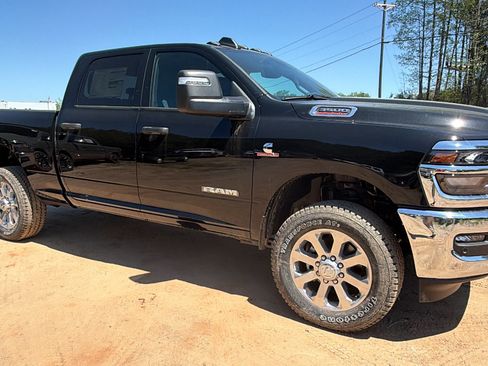 New 2026 RAM 3500 Big Horn AWD/4WD image 5