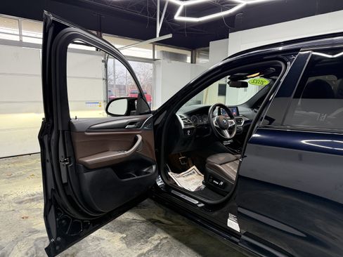 Used 2022 BMW X3 M40i image 9