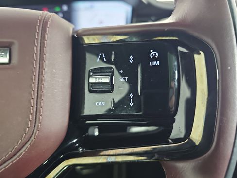 Used 2023 Land Rover Range Rover Sport SE Dynamic image 16