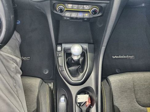 Used 2020 Hyundai Veloster Turbo R-Spec FWD image 20