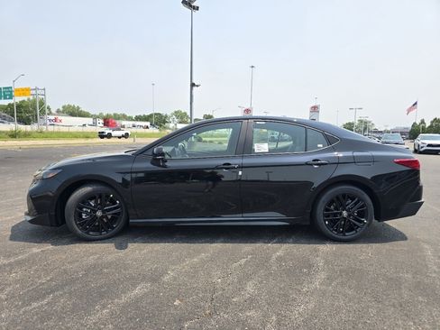 New 2026 Toyota Camry SE FWD image 11