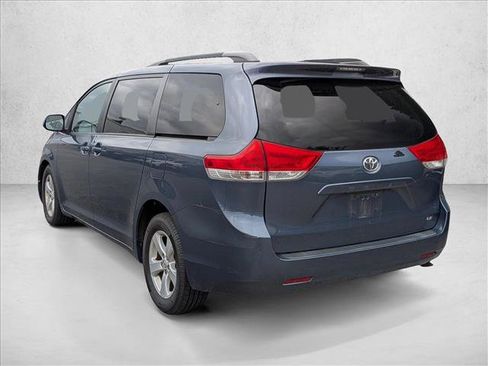 Used 2014 Toyota Sienna LE FWD image 5