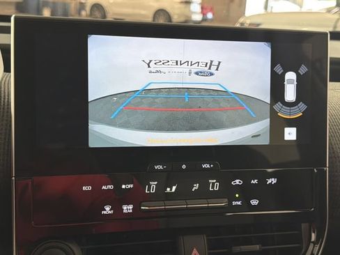 Used 2025 Toyota bZ4X FWD image 4