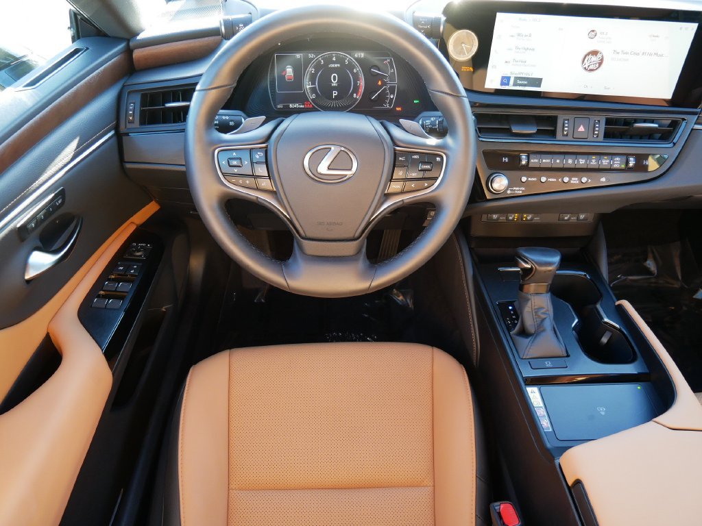 Certified 2025 Lexus ES 350 w/ Premium Package FWD image 13