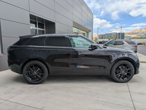 New 2026 Land Rover Range Rover Velar Dynamic SE image 4