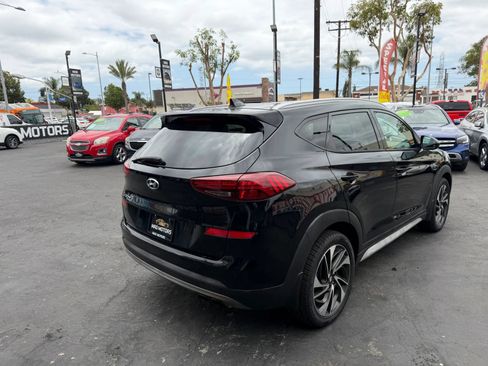 Used 2020 Hyundai Tucson Sport FWD image 3