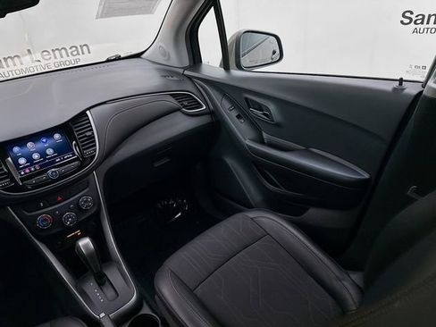 Used 2021 Chevrolet Trax LT w/ Driver Confidence Package FWD image 21