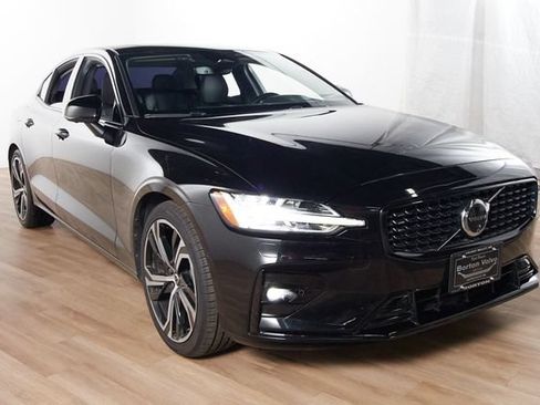 Used 2024 Volvo S60 B5 Plus w/ Climate Package AWD/4WD image 3