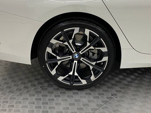 Used 2025 BMW 330i xDrive Sedan w/ Convenience Package image 10