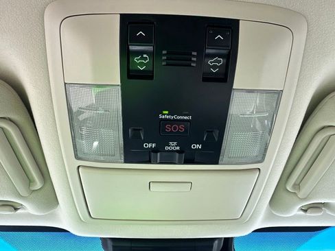 Used 2021 Lexus GX 460 Premium w/ Premium Plus Package AWD/4WD image 19