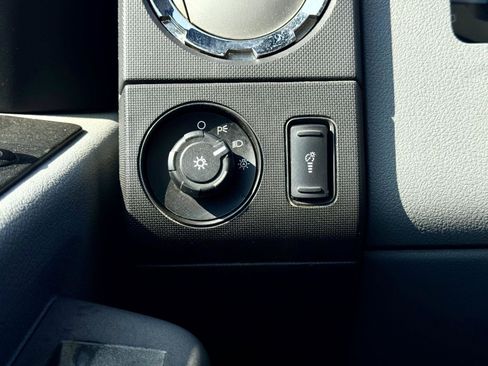 Used 2012 Ford F250 XLT w/ XLT Interior Pkg AWD/4WD image 19
