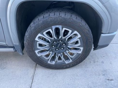 Used 2024 GMC Sierra 1500 Denali Ultimate image 25