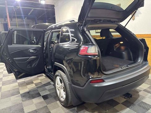 Used 2019 Jeep Cherokee Latitude w/ Popular Appearance Group image 13