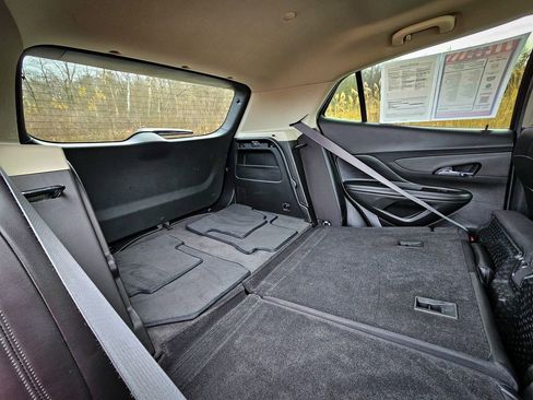 Used 2018 Buick Encore Preferred image 34