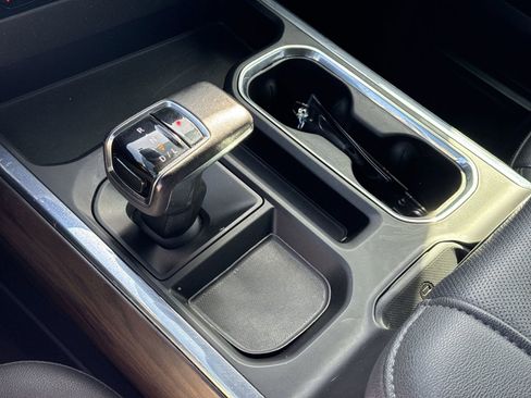 Used 2022 GMC Sierra 1500 SLT w/ SLT Premium Plus Package image 26