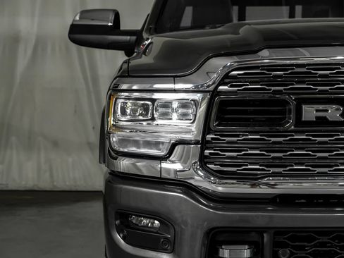 Used 2022 RAM 2500 Limited AWD/4WD image 40