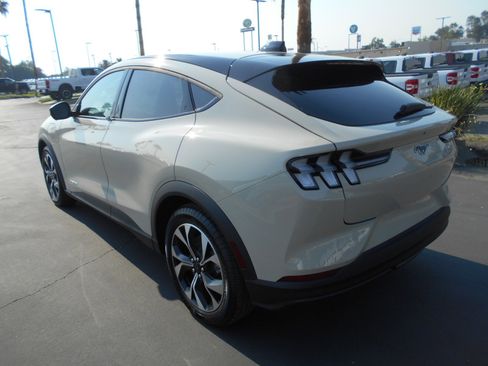 New 2025 Ford Mustang Mach-E Select image 31