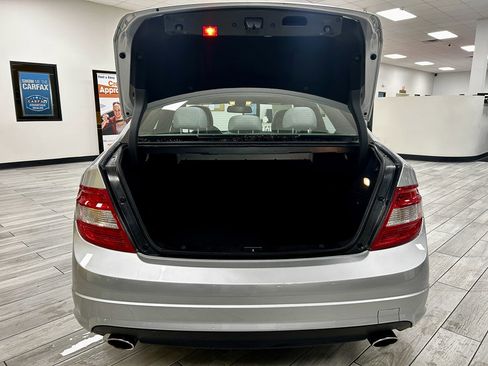 Used 2010 Mercedes-Benz C 300 Sedan image 9