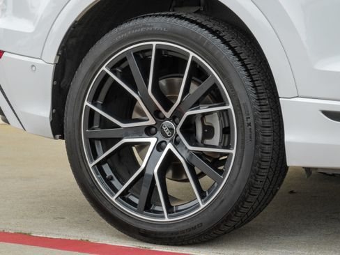Used 2019 Audi Q8 Prestige AWD/4WD image 57