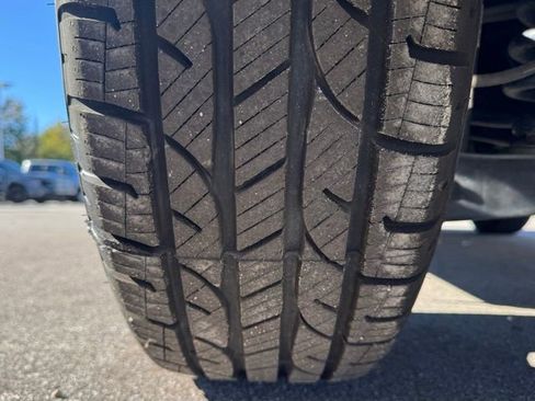 Used 2021 GMC Acadia SLE w/ Driver Convenience Package image 29