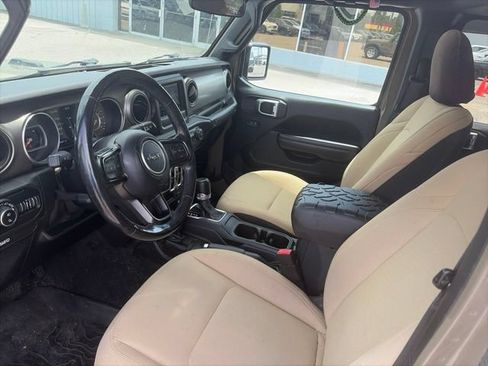Used 2020 Jeep Gladiator Sport w/ Quick Order Package 24S AWD/4WD image 16