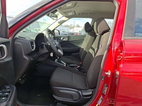 Used 2020 Hyundai Venue SE image 13