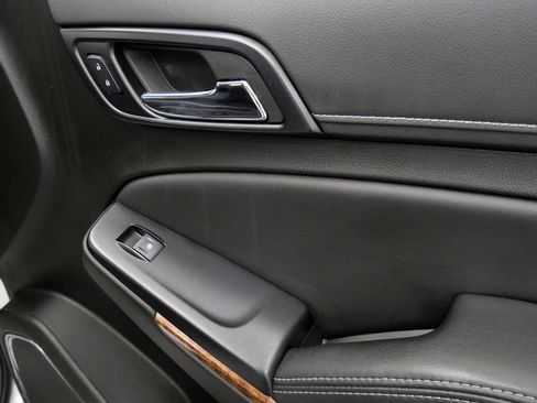 Used 2019 Chevrolet Tahoe Premier w/ RST 6.2L Performance Edition AWD/4WD image 17