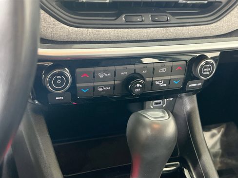 Used 2022 Jeep Compass Latitude w/ Convenience Group AWD/4WD image 15