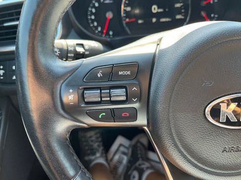 Used 2017 Kia Sorento SX image 19