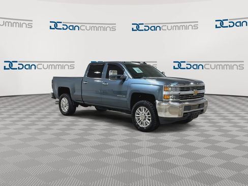 Used 2015 Chevrolet Silverado 2500 LT AWD/4WD image 2