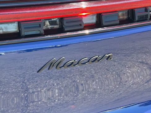 Used 2023 Porsche Macan AWD/4WD image 36