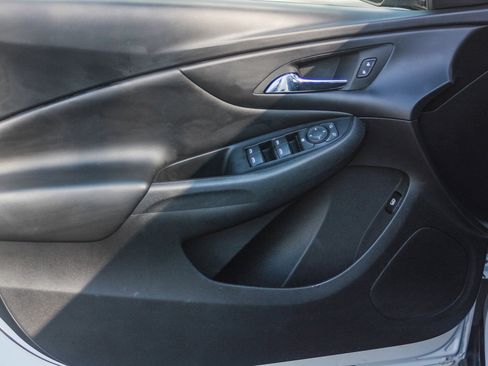 Used 2019 Chevrolet Volt LT image 24