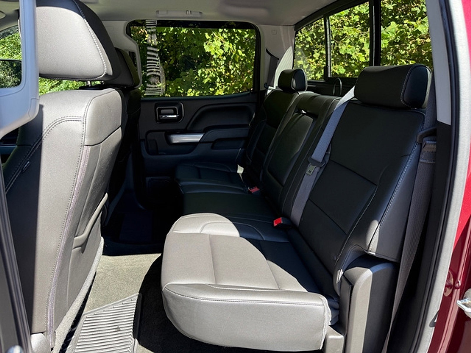Used 2016 Chevrolet Silverado 2500 LTZ w/ Duramax Plus Package AWD/4WD image 18