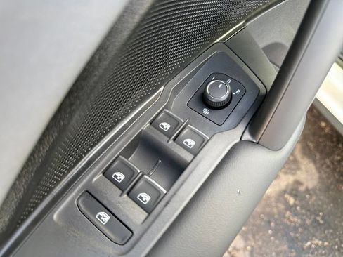 Used 2026 Volkswagen Tiguan SE R-Line AWD/4WD image 12