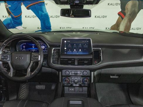 Used 2022 Chevrolet Suburban RST w/ Luxury Package image 3