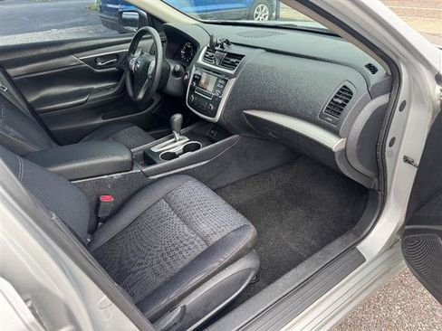 Used 2017 Nissan Altima 2.5 S w/ Power Driver Seat Package FWD image 13