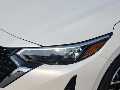 Certified 2024 Nissan Sentra SV image 9